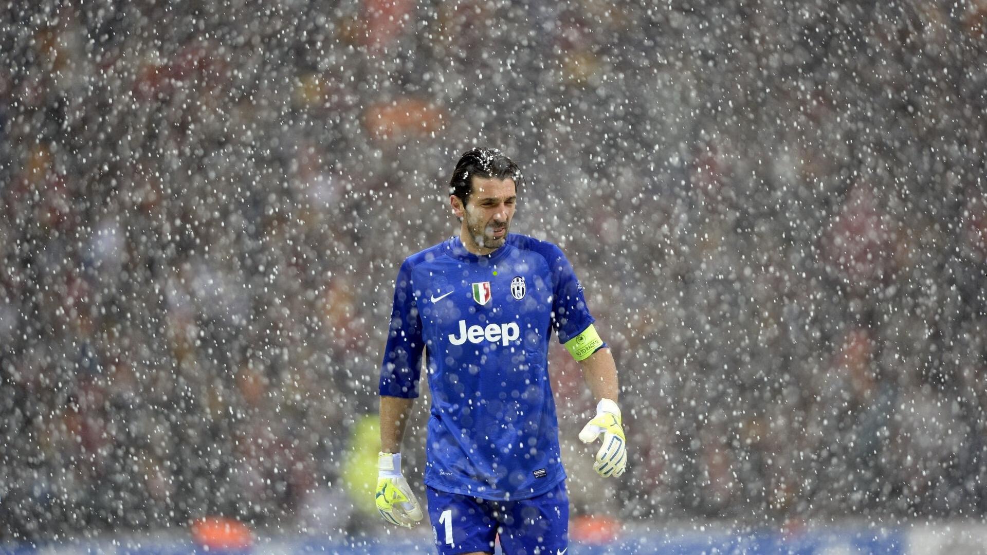 名宿之夜！布兰登-詹宁斯与迈克尔-里德重返雄鹿主场，点燃怀旧激情