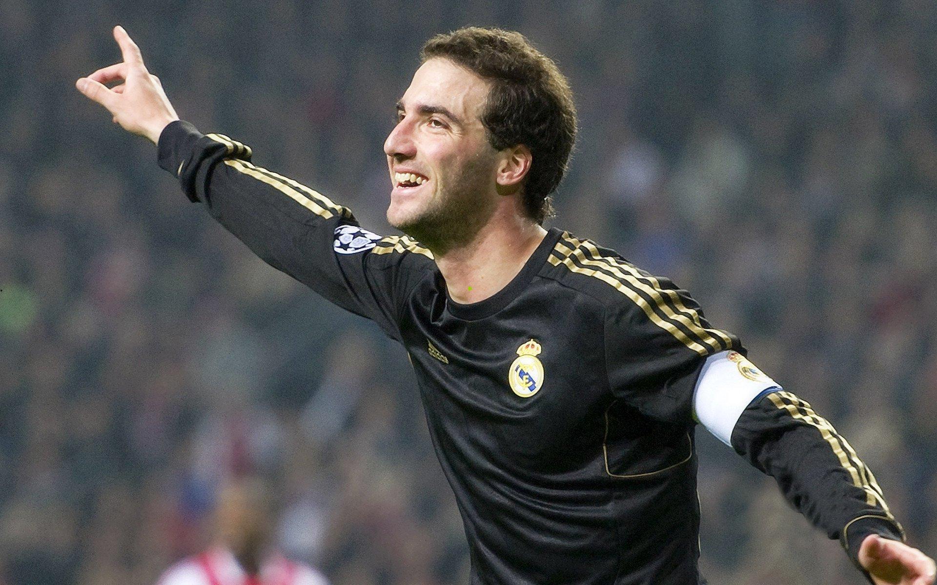 东契奇轰43分13助攻9篮板创历史，超越哈登登顶现役第一人